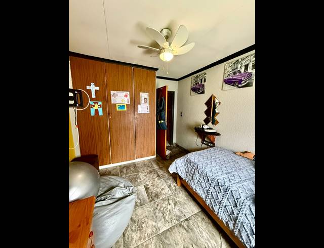 4 BEDROOM FREESTANDING FOR SALE IN COSMOSRAND
